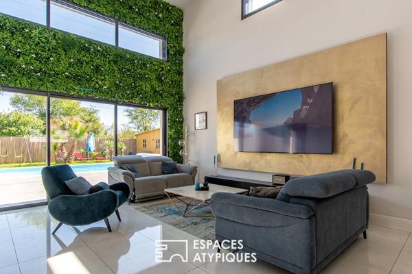 Lumineuse Maison Contemporaine et sa Piscine