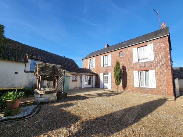 Maison T5 avec terrain de 1270m² et nombreuses dépendances