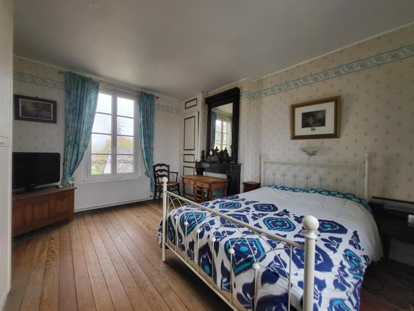 Maison T5 avec terrain de 1270m² et nombreuses dépendances