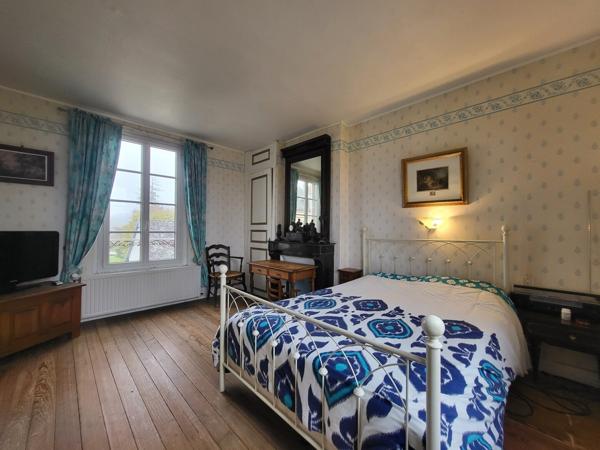 Maison T5 avec terrain de 1270m² et nombreuses dépendances