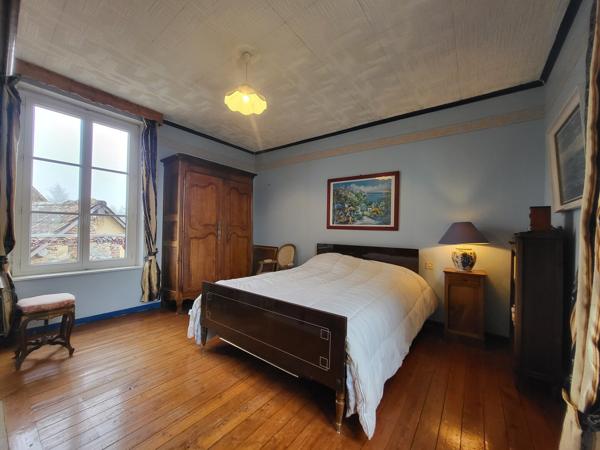 Maison T5 avec terrain de 1270m² et nombreuses dépendances