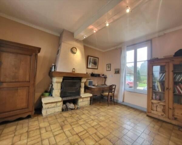 Maison T5 avec terrain de 1270m² et nombreuses dépendances