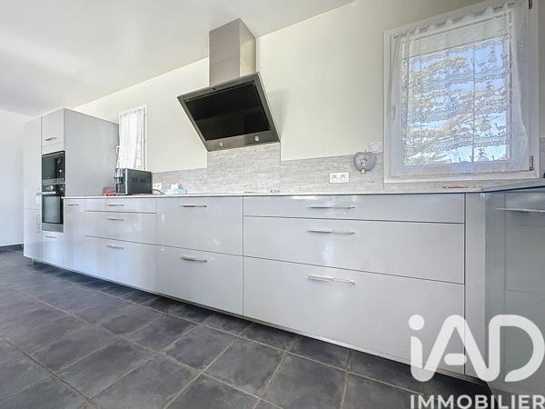 Maison à vendre 6 pièces 135 m² Le Château-d'Oléron