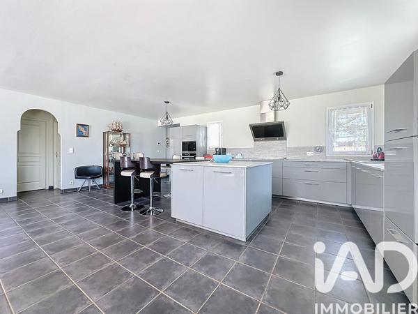 Maison à vendre 6 pièces 135 m² Le Château-d'Oléron