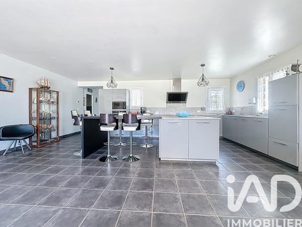 Maison à vendre 6 pièces 135 m² Le Château-d'Oléron