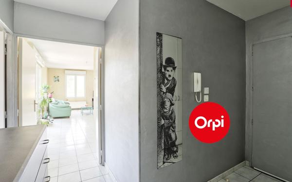 Appartement à vendre    3 pièces • 70,96 m2 Saint-Priest
