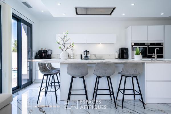 Villa contemporaine avec piscine balnéo et prestations haut de gamme à 15 mins de Perpignan