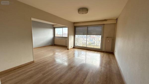 Appartement à rénover à vendre à Châlons-en-Champagne dans la Marne (51000), ref : 51001-136