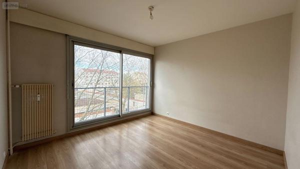 Appartement à rénover à vendre à Châlons-en-Champagne dans la Marne (51000), ref : 51001-136