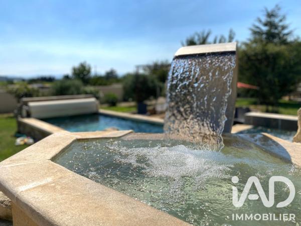 Maison à vendre 7 pièces 181 m² Sainte-Cécile-les-Vignes