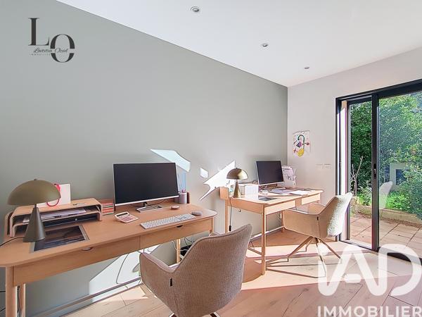 Maison à vendre 9 pièces 261,84 m² Éguilles