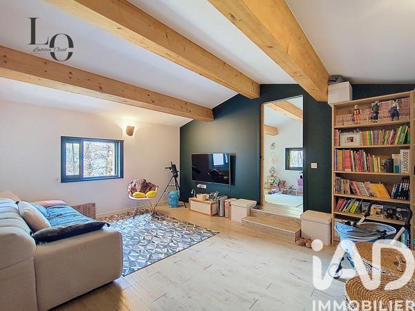 Maison à vendre 9 pièces 261,84 m² Éguilles