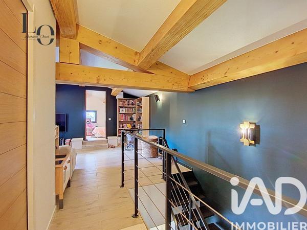 Maison à vendre 9 pièces 261,84 m² Éguilles