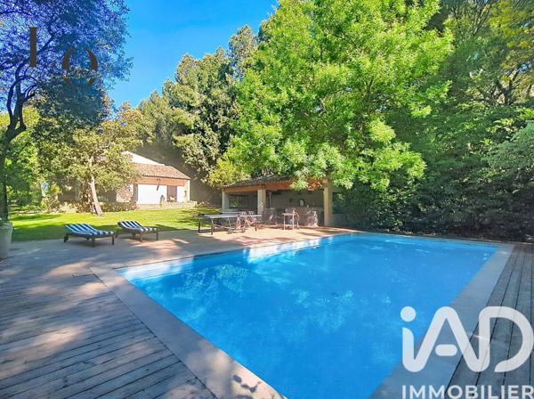 Maison à vendre 9 pièces 261,84 m² Éguilles