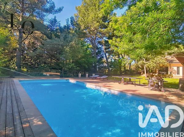 Maison à vendre 9 pièces 261,84 m² Éguilles