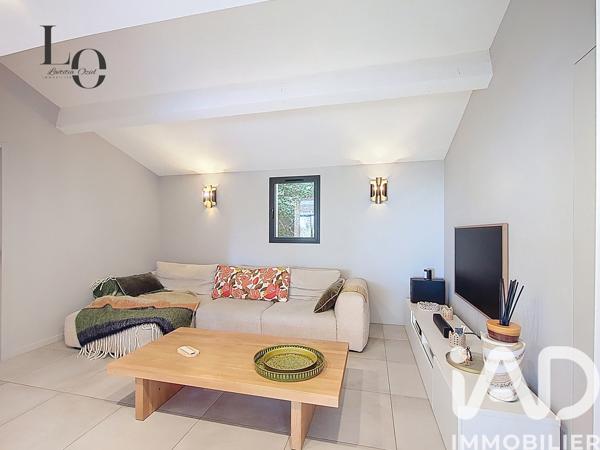 Maison à vendre 9 pièces 261,84 m² Éguilles