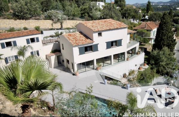 Maison à vendre 10 pièces 345 m² Mandelieu-la-Napoule