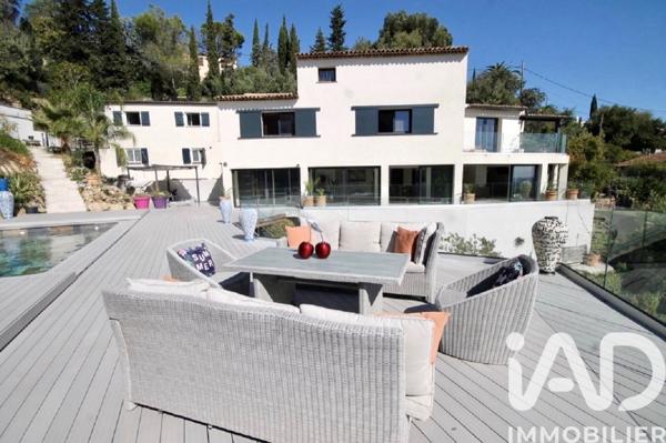 Maison à vendre 10 pièces 345 m² Mandelieu-la-Napoule