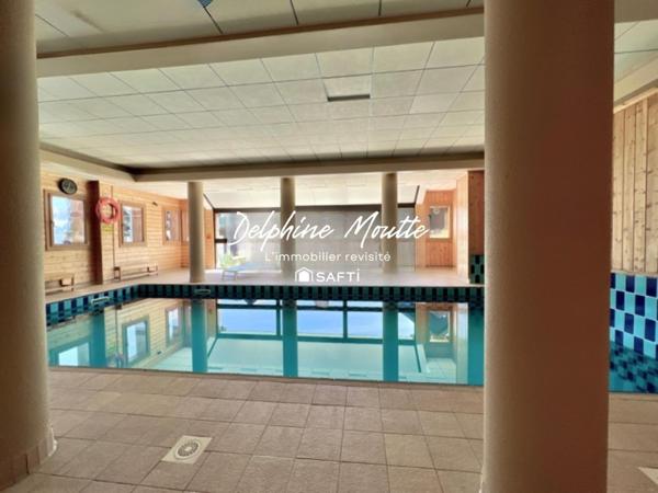 Appartement de 29 m2 4 à 6 couchages skis aux pieds- front de neige. Au calme