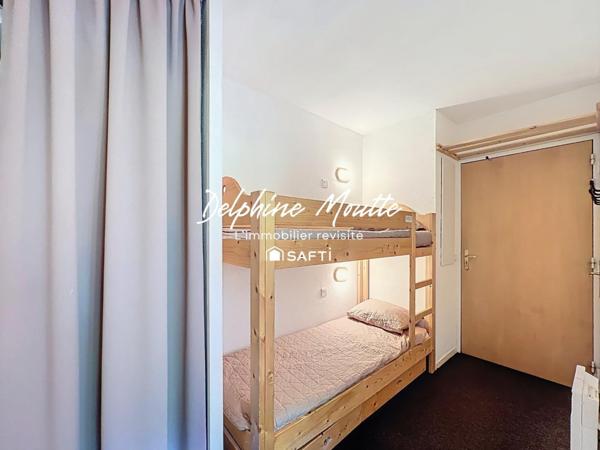 Appartement de 29 m2 4 à 6 couchages skis aux pieds- front de neige. Au calme