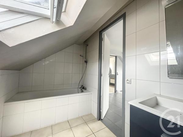 immeuble à vendre  89 m2 MONTEREAU FAULT YONNE - 77