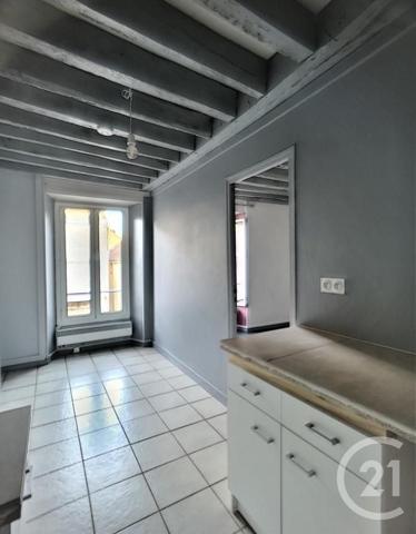 immeuble à vendre  89 m2 MONTEREAU FAULT YONNE - 77