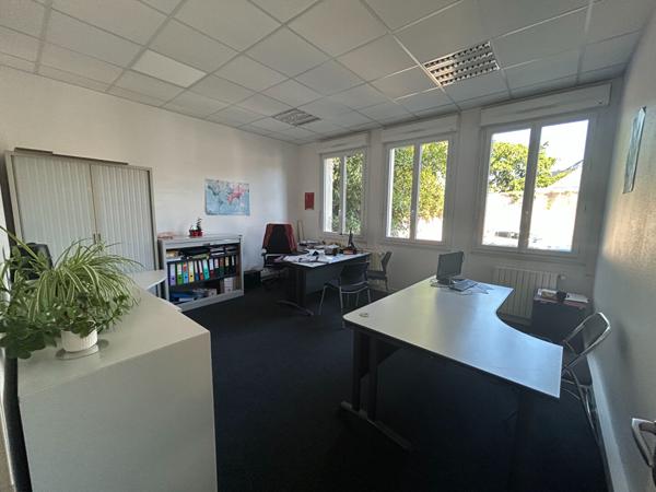 A LOUER - BUREAU - LAVAL CENTRE VILLE , Laval A LOUER - BUREAU - LAVAL CENTRE VILLE , Laval
