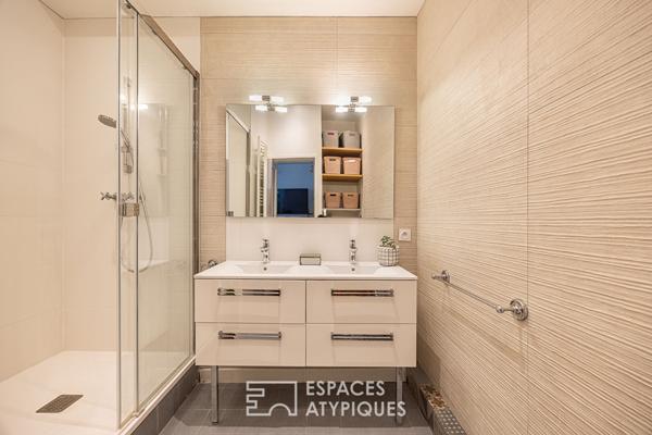 Ancien rénové à proximité de la Place Croix-Paquet