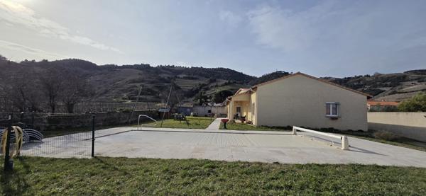 Cornas (07130) Maison avec piscine et terrain