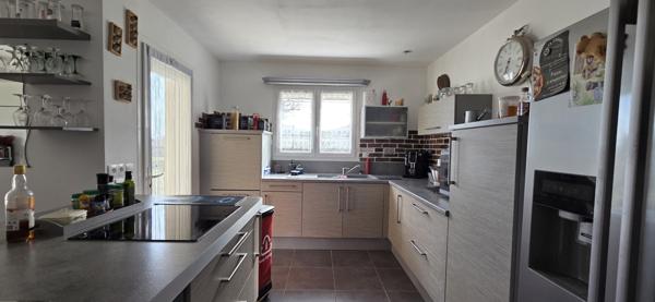 Cornas (07130) Maison avec piscine et terrain