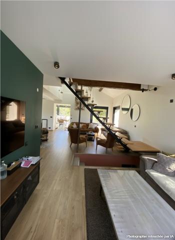 Maison
         7 pièces
        - 193 m² 350 000 € *