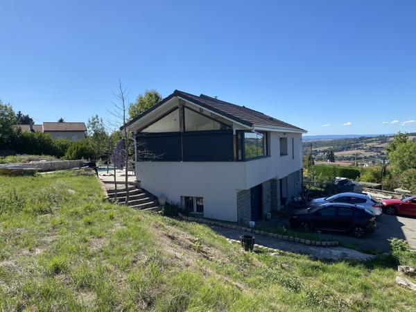 Maison
         7 pièces
        - 193 m² 350 000 € *