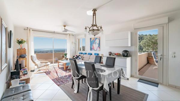 Exclusivité - Appartement avec vue mer panoramique et double terrasse