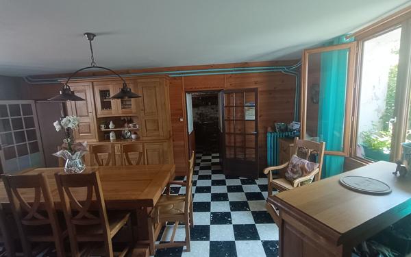 Maison à vendre    4 pièces •  Château-Thierry