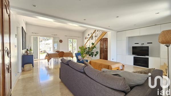 Maison 8 pièces de 160 m² à Six-Fours-les-Plages (83140)