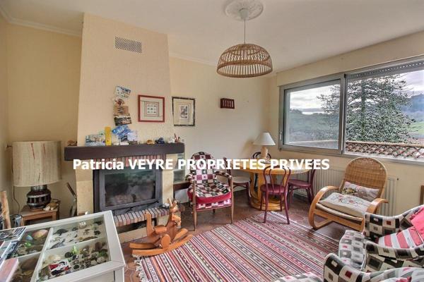 BOURG ARGENTAL 42220 Maison de village 188 m² habitables 7 chambres sur 381 m² de terrain avec une activité de gite opérationnelle