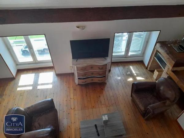 Appartement à louer 2 pièces 63.87m² Mâcon (71000)