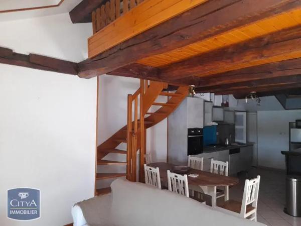 Appartement à louer 2 pièces 63.87m² Mâcon (71000)
