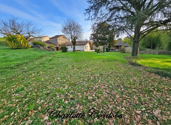 ✨ Maison plain-pied 90 m² de 3 chambres avec jardin de 1920 m² et bois – Feugarolles