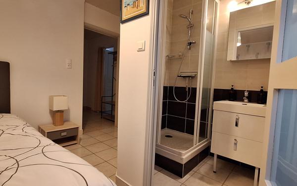 Maison à vendre    8 pièces •  Néris-les-Bains