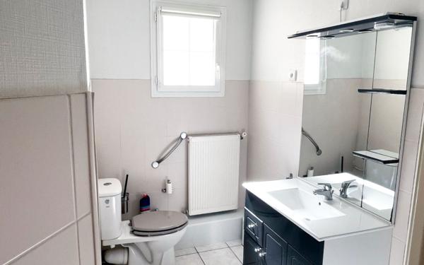 Maison à vendre    8 pièces •  Néris-les-Bains