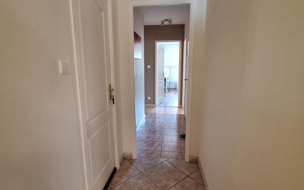 Maison à vendre    8 pièces •  Néris-les-Bains