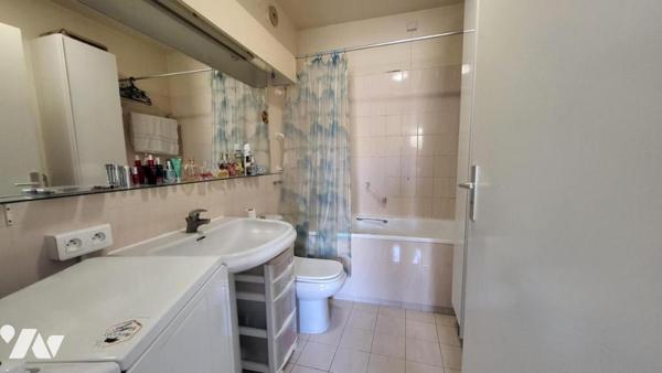 Beau T3 ensoleillé dans résidence senior Centre ville