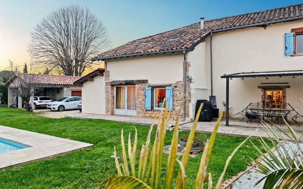 Maison à vendre    5 pièces • 172 m2 Montricoux