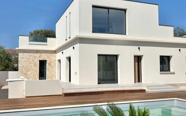 Maison à vendre    5 pièces •  Balaruc-les-Bains