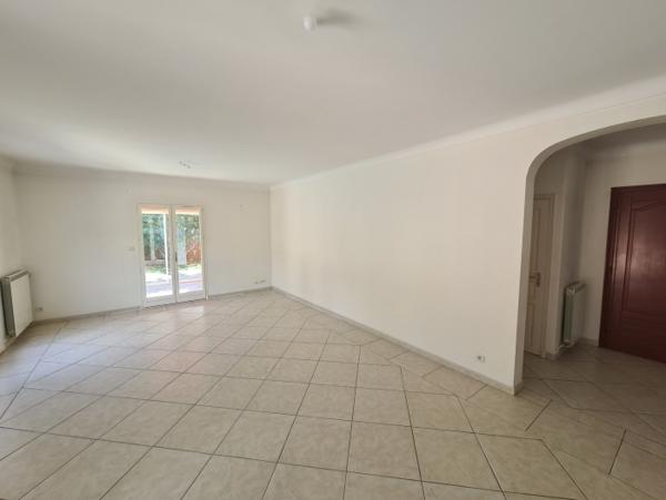 Location Maison 5 pièces Bouc-Bel-Air (13320) - au calme avec piscine