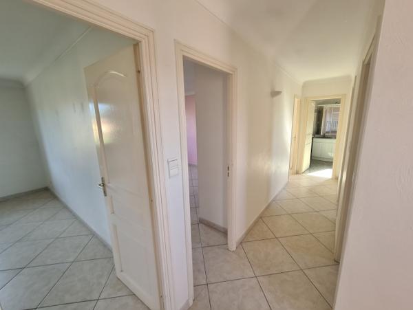 Location Maison 5 pièces Bouc-Bel-Air (13320) - au calme avec piscine