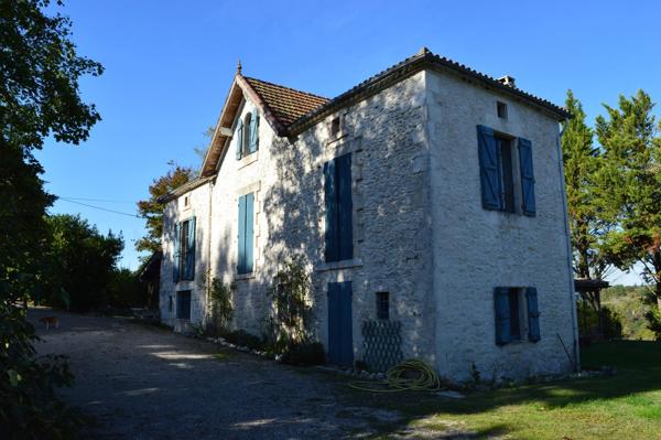 Sensation de liberté pour cette magnifique propriété, approprié pour gîte ou auberge.