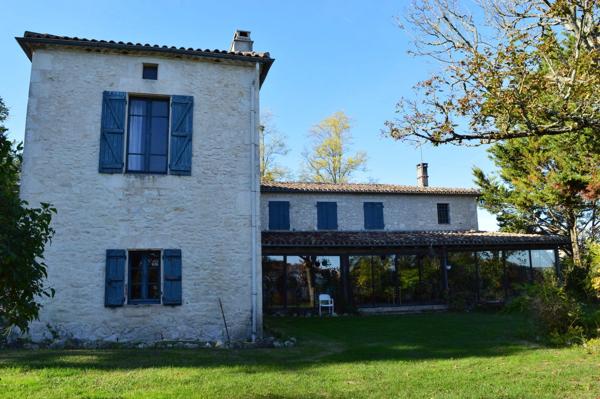 Sensation de liberté pour cette magnifique propriété, approprié pour gîte ou auberge.