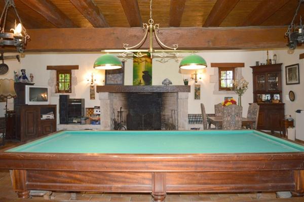Sensation de liberté pour cette magnifique propriété, approprié pour gîte ou auberge.